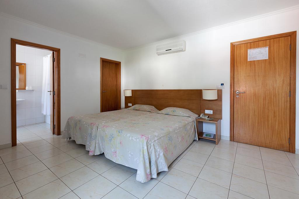 Hotel Solmar Calheta  Habitación foto